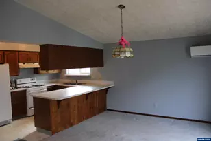 1713 Winchester St NW, Salem, OR 97304 - Photo 7