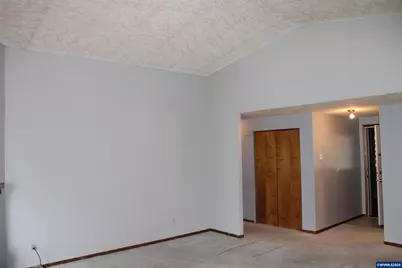 1713 Winchester St NW, Salem, OR 97304 - Photo 5