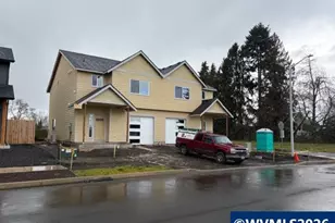 1542 Barn (-1550) St, Woodburn, OR 97071 - Photo 3