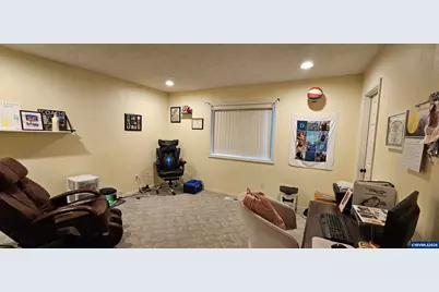 4986 Rebecca St NE, Salem, OR 97305 - Photo 11