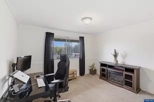 30550 Rancho Rd, Lebanon, OR 97355 - Photo 21