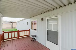 2901 E 2nd St, Newberg, OR 97132 - Photo 5