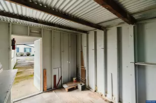 2901 E 2nd St, Newberg, OR 97132 - Photo 37