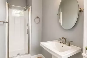 2042 Summit Ave NW, Salem, OR 97304 - Photo 7