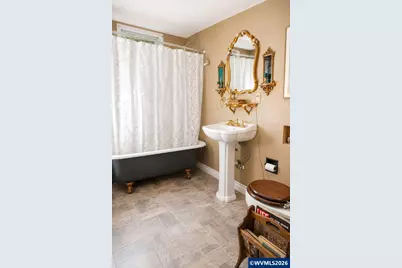 2042 Summit Av NW, Salem, OR 97304 - Photo 15