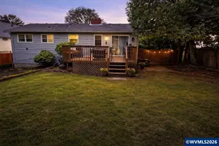 2042 Summit Ave NW, Salem, OR 97304 - Photo 17