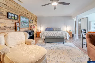 656 NW E Thornton Lake Dr, Albany, OR 97321 - Photo 31