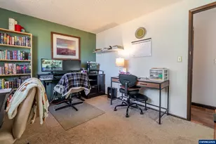 656 NW East Thornton Lake Dr, Albany, OR 97321 - Photo 21