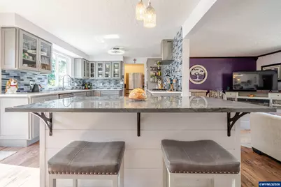 656 NW E Thornton Lake Dr, Albany, OR 97321 - Photo 7