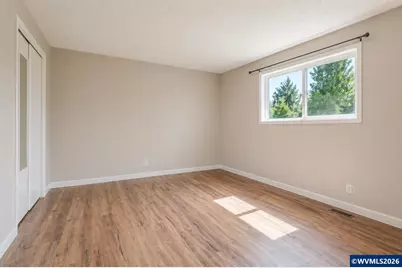 656 NW East Thornton Lake Dr, Albany, OR 97321 - Photo 17