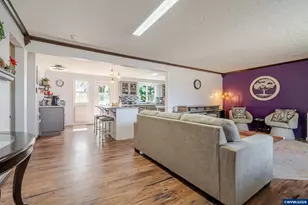 656 NW East Thornton Lake Dr, Albany, OR 97321 - Photo 3