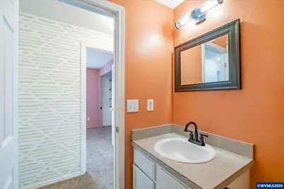 1053 Kees St, Lebanon, OR 97355 - Photo 23