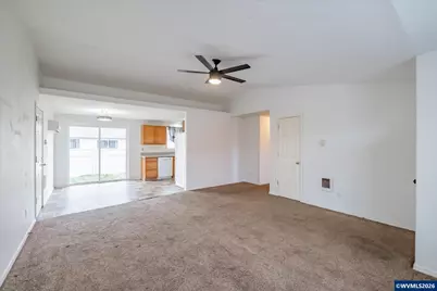 1053 Kees St, Lebanon, OR 97355 - Photo 17