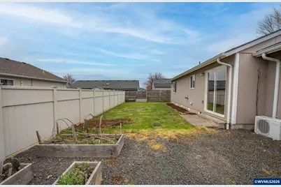 1053 Kees St, Lebanon, OR 97355 - Photo 29