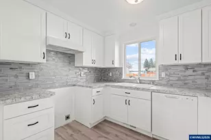 1667 Wendy St NE, Salem, OR 97305 - Photo 5