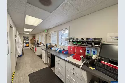 1535 Liberty (Ste B) St SE #B, Salem, OR 97302 - Photo 13