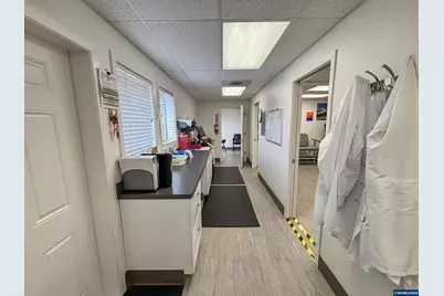 1535 Liberty (Ste B) St SE #B, Salem, OR 97302 - Photo 21