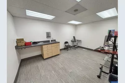 1535 Liberty (Ste B) St SE #B, Salem, OR 97302 - Photo 9