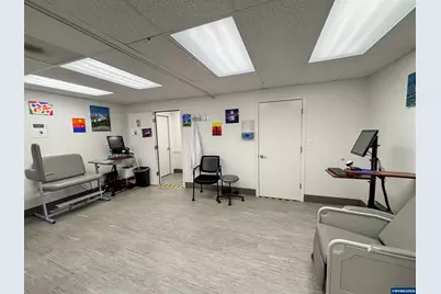 1535 Liberty (Ste B) St SE #B, Salem, OR 97302 - Photo 15