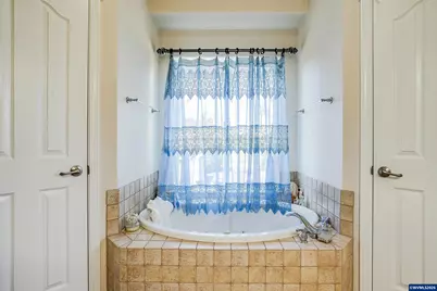 1231 SW 3rd Av, Mill City, OR 97360 - Photo 29