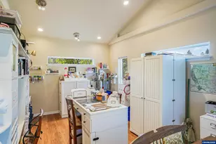 1231 SW 3rd Ave, Mill City, OR 97360 - Photo 21