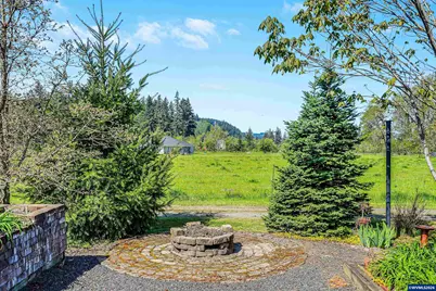 1231 SW 3rd Av, Mill City, OR 97360 - Photo 43