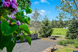 1231 SW 3rd Ave, Mill City, OR 97360 - Photo 43