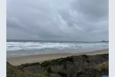 714 NW Coast St, Newport, OR 97365 - Photo 5