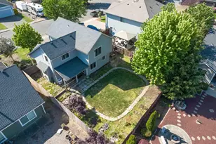 274 SW Bell Dr, Dallas, OR 97338 - Photo 5