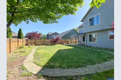 274 SW Bell Dr, Dallas, OR 97338 - Photo 13
