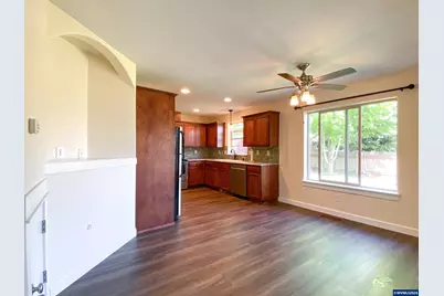 274 SW Bell Dr, Dallas, OR 97338 - Photo 21
