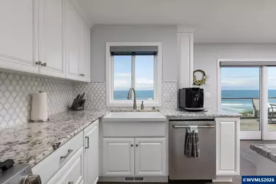 2151 NW Inlet Av, Lincoln City, OR 97367 - Photo 11