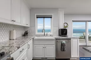 2151 NW Inlet Ave, Lincoln City, OR 97367 - Photo 11