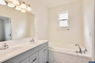 979 Burley Hill Dr NW, Salem, OR 97304 - Photo 19