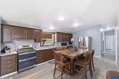 38415 Century Dr NE, Albany, OR 97322 - Photo 7