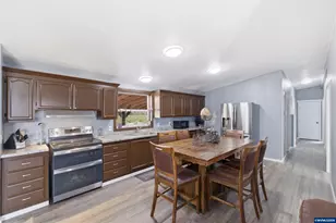 38415 Century Dr NE, Albany, OR 97322 - Photo 7