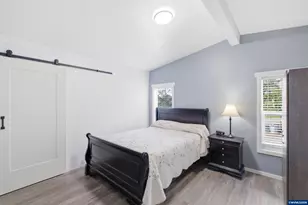 38415 Century Dr NE, Albany, OR 97322 - Photo 15