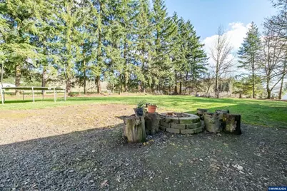 38423 Century Dr NE, Albany, OR 97322 - Photo 7