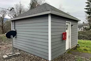 612 NE Santiam Bl, Mill City, OR 97360 - Photo 5