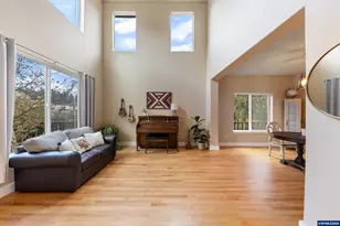 308 Holder Ln SE, Salem, OR 97306 - Photo 7