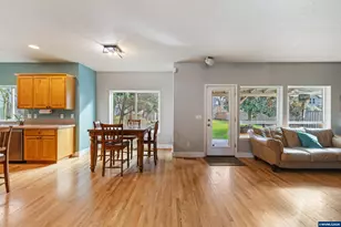 308 Holder Ln SE, Salem, OR 97306 - Photo 13