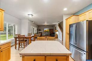 308 Holder Ln SE, Salem, OR 97306 - Photo 19