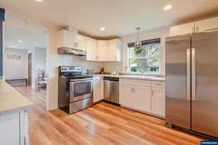 221 Jennings St, Lebanon, OR 97355 - Photo 11