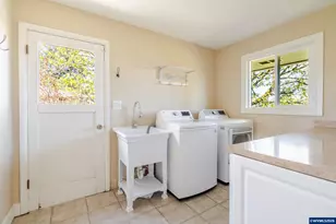 1047 Northview Ln NW, Albany, OR 97321 - Photo 23