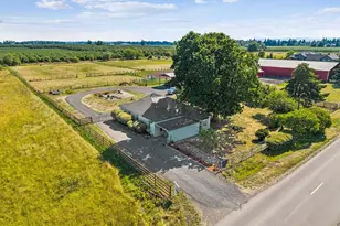 10093 Wiseacre Ln NE, Aurora, OR 97002 - Photo 1