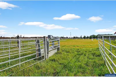 10093 Wiseacre NE Ln, Aurora, OR 97002 - Photo 37