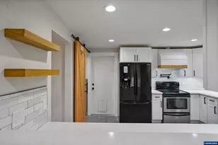 4835 Driftwood Ct NE, Salem, OR 97305 - Photo 9