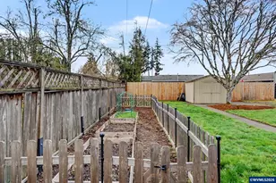 472 E St, Lebanon, OR 97355 - Photo 31