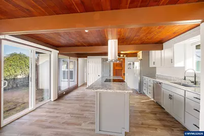 3025 Bailey Ln, Eugene, OR 97401 - Photo 9