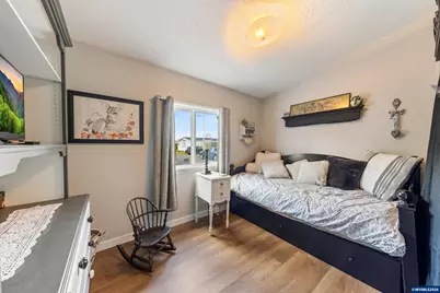 1377 SW Louise Dr, McMinnville, OR 97128 - Photo 21